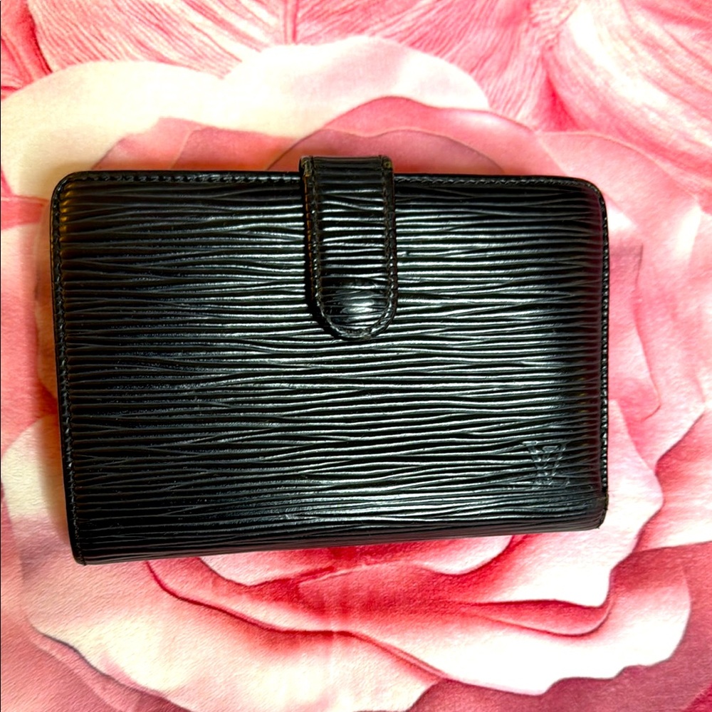 LOUIS VUITTON EPI KISSLOCK WALLET